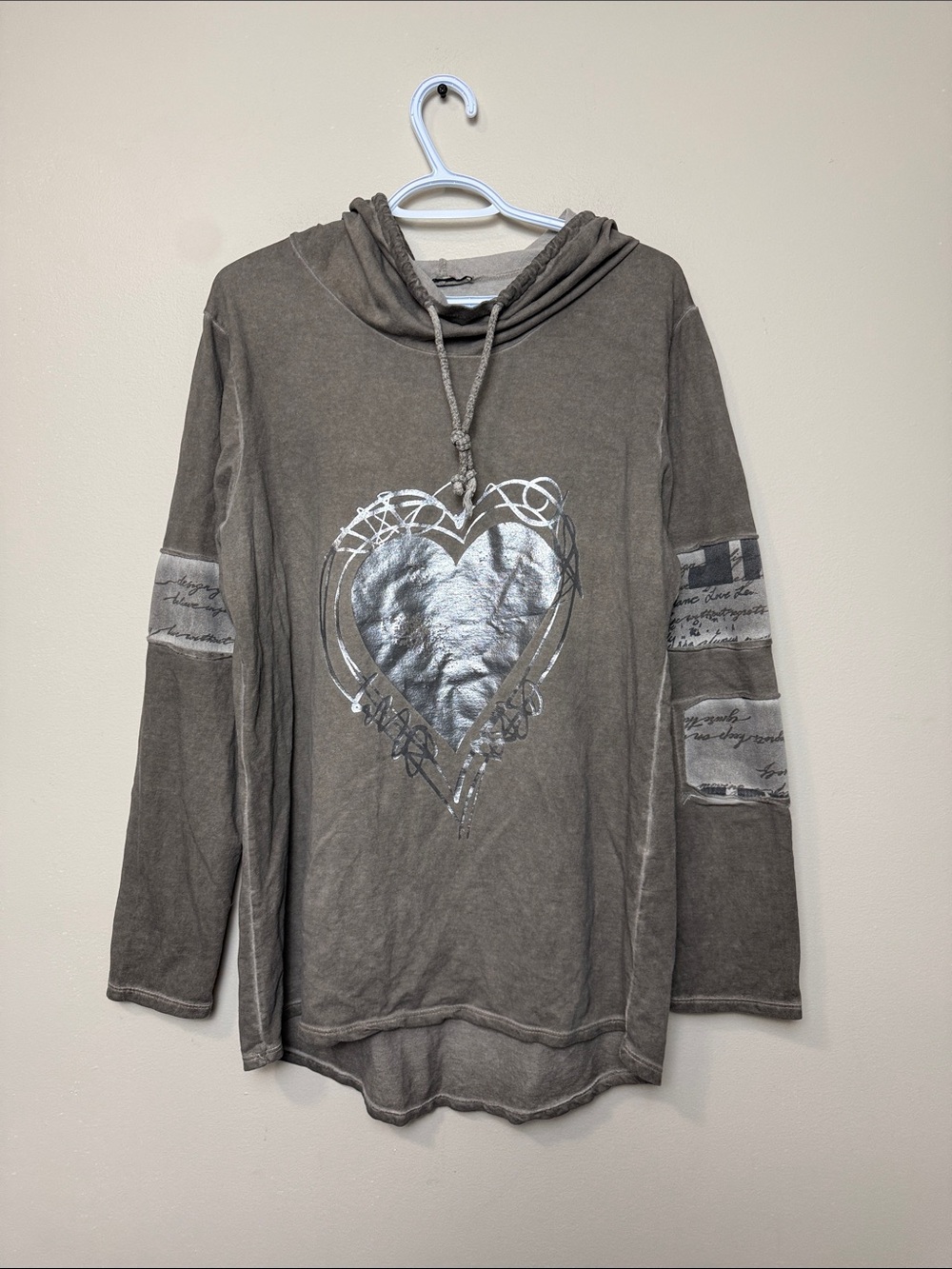 FF Femme Fetale Metallic Heart Pullover Hoodie -size very oversized 2